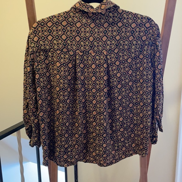 Printed Button Up Blouse - Picture 2 of 4